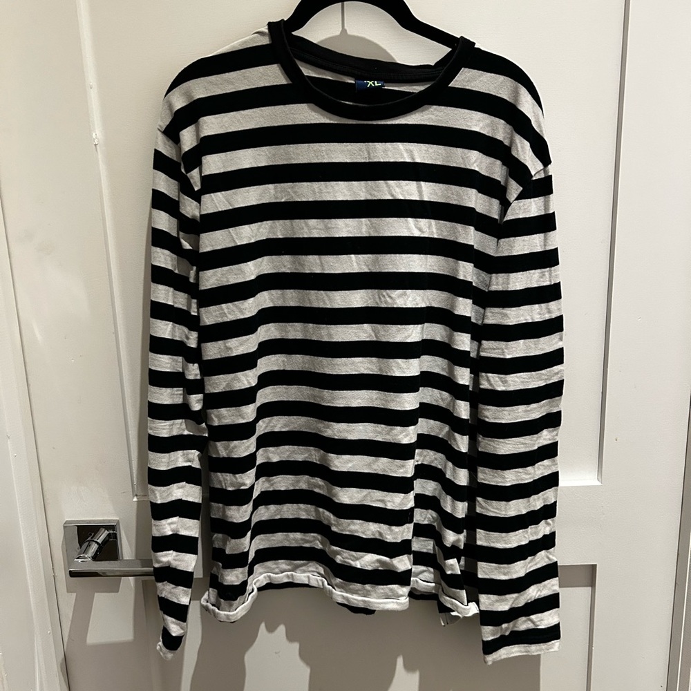 Unisex black and white stripe shirt